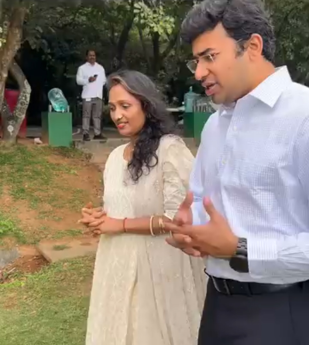 Esteemed guest with Kailasa Kaladhara – 4